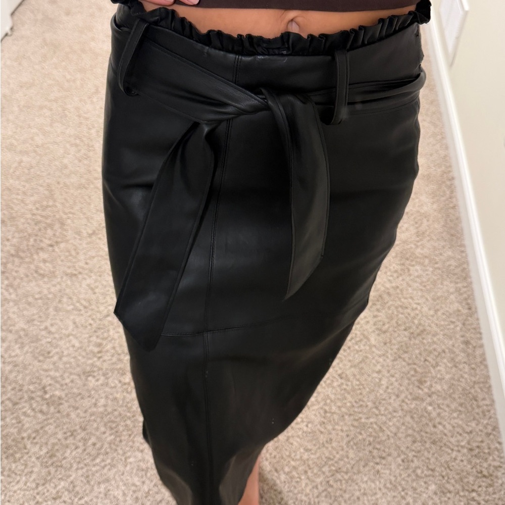 Zara Black Leather Pencil Skirt
